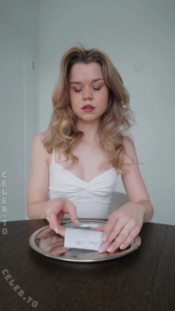 Full leaked Lea peach  page private onlyfans photo