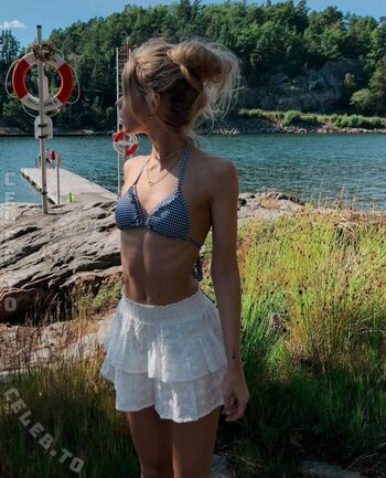 Full leaked Lea peach page private photo
