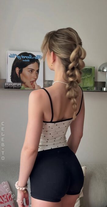 Full leaked Lea peach  page private photo
