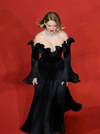 Full leaked Lea seydoux page private photo