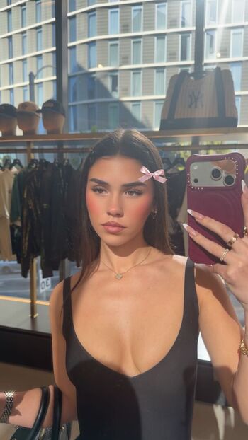 Full leaked Leah halton page private photo