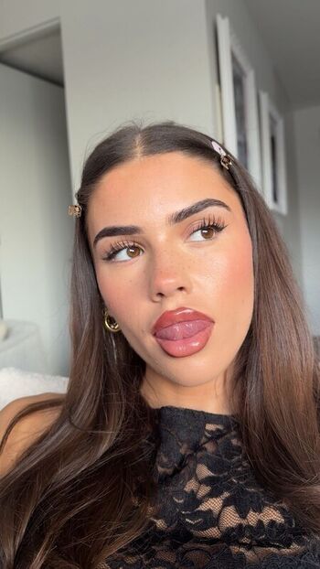 Full leaked Leah halton page private photo