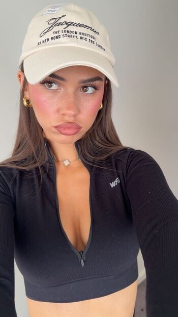 Full leaked Leah halton page private photo