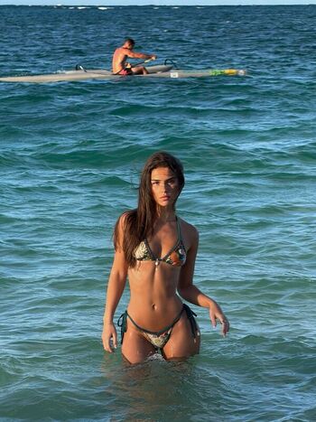 Full leaked Leah halton private photo