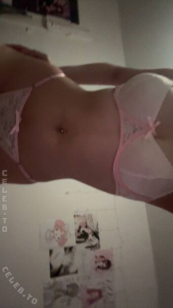 Full leaked Leahbunnyy private photo