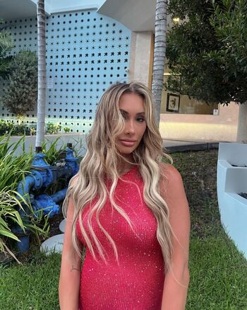 Full leaked Leahvandale private photo