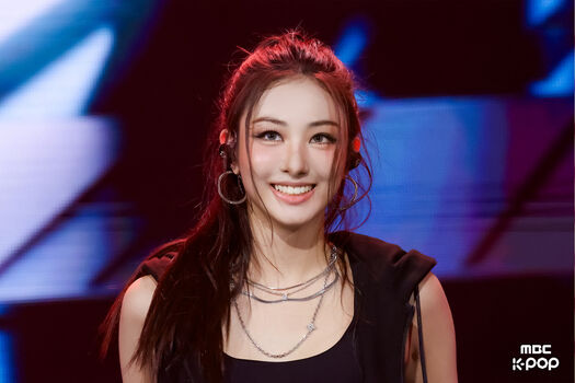 Full leaked Lee ga won meovv private photo