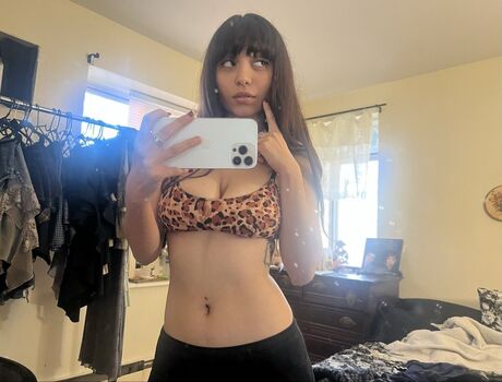 Full leaked Leeverze private photo