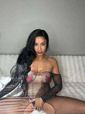 Full leaked Leila grey private photo
