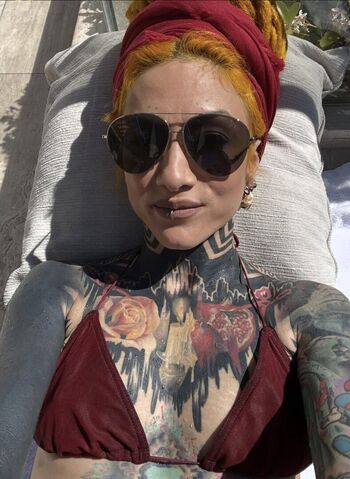 Full leaked Lena scissorhands private photo