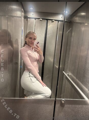 Full leaked Lenaland private photo