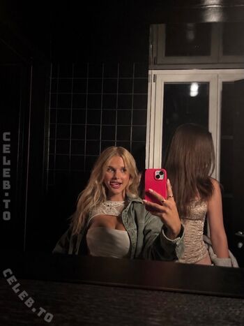 Full leaked Leni zkm private photo