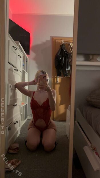 Full leaked Lenigold private photo