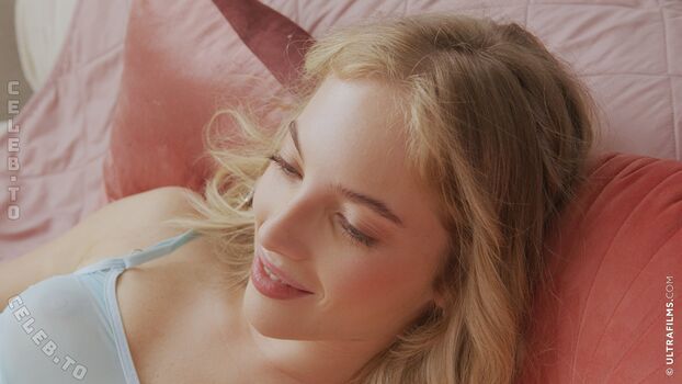 Full leaked Leona mia page private photo