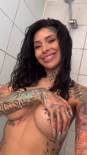 Full leaked Leonalaqueen private photo
