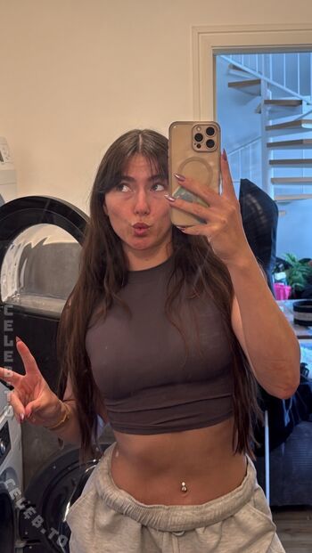 Full leaked Leonie kommoss  page private photo