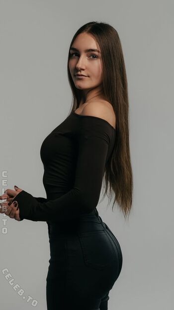 Full leaked Leonie treiber private photo