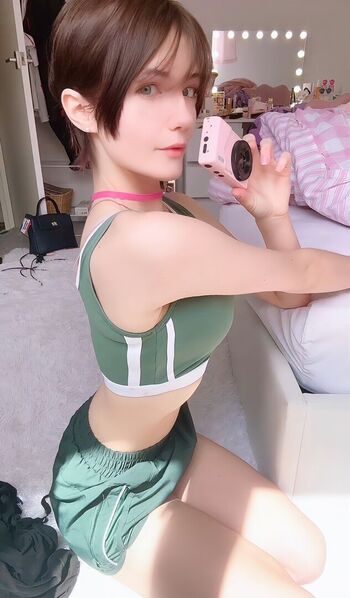 Full leaked Leonie private photo