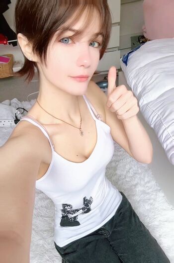 Full leaked Leonie private photo