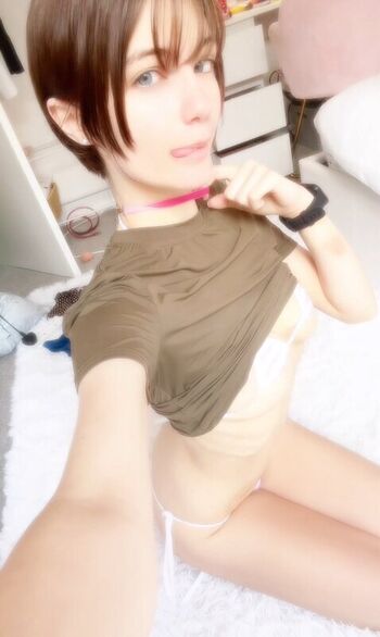 Full leaked Leonie private photo