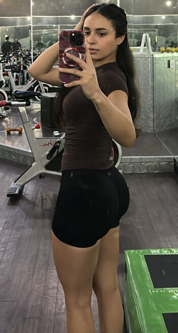 Full leaked Lesizzl page private photo
