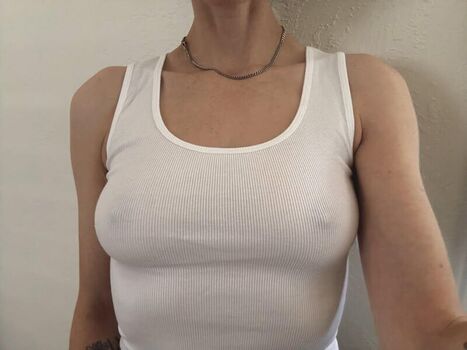 Full leaked Leslie private photo