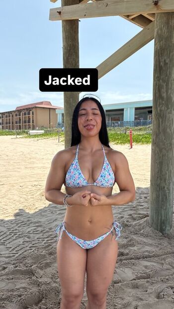 Full leaked Lesliemrtinez private photo