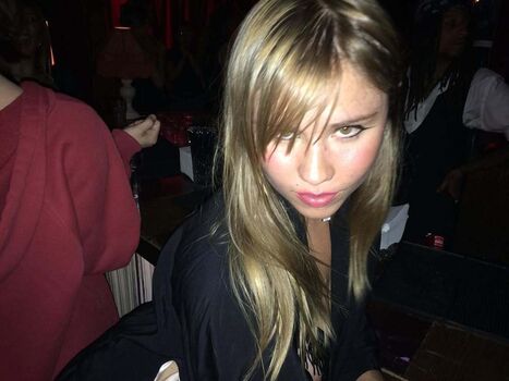 Full leaked Lexee smith private photo