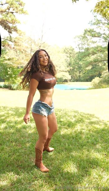 Leaked Jessie reyez/ private photo viral onlyfans