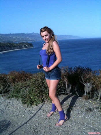 Lexi Belle