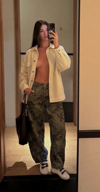 Full leaked Lia block private photo