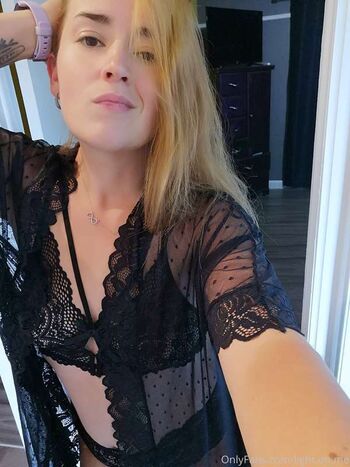 Full leaked Light on me vip private onlyfans photo