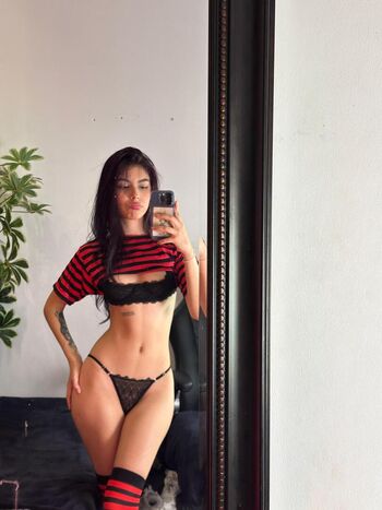 Full leaked Liily murphy private photo