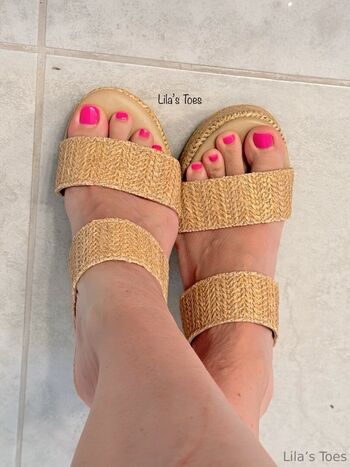 lilas.toes