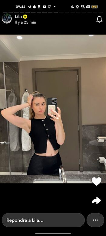 Full leaked Lilaspeach private photo