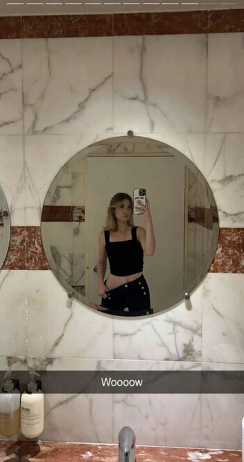 Full leaked Lilaspeach private photo