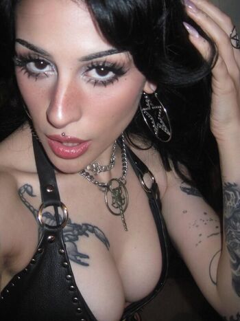 Full leaked Lilbatty private photo