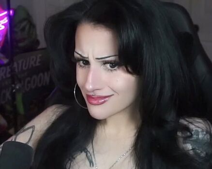 Full leaked Lilbatzz private photo