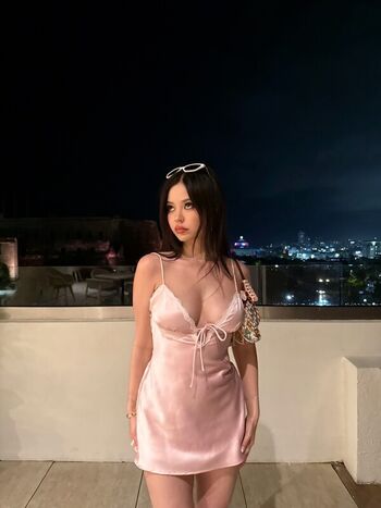Full leaked Lilchiipmunk private photo