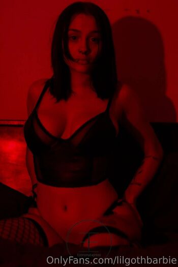 Lilgothbarbie