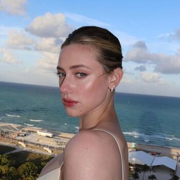 Full leaked Lili reinhart private photo