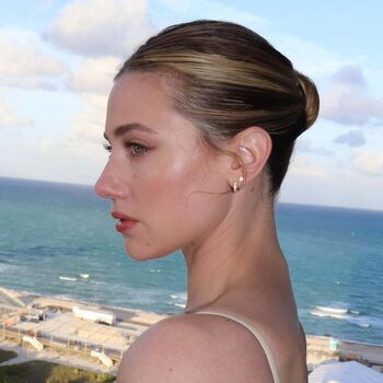 Full leaked Lili reinhart private photo