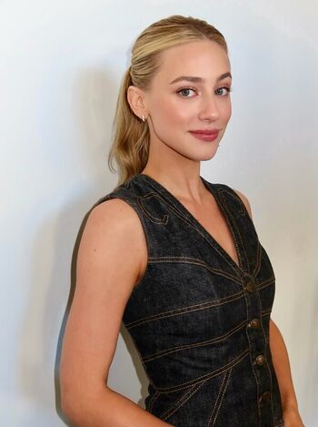 Full leaked Lili reinhart private photo
