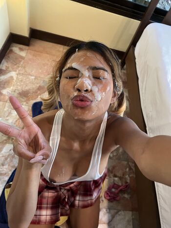 Lilly Lynn / mylillylynn