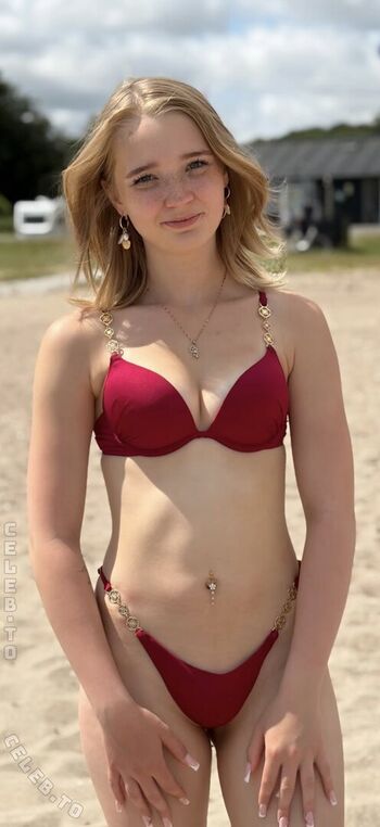 Full leaked Lilly schaper private photo