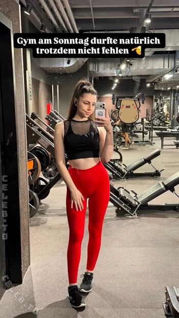 Full leaked Lillythechilly private photo