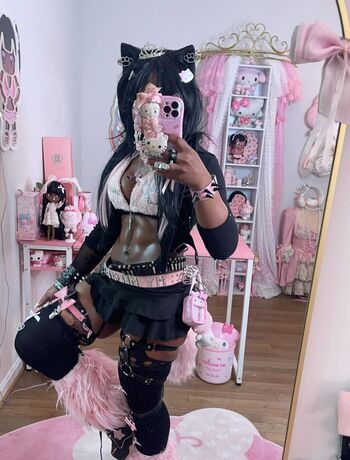 Full leaked Lilrawrs private photo