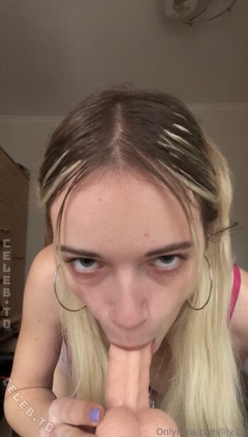 Full leaked Lily private photo