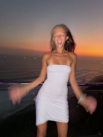 Full leaked Lily chee page private photo