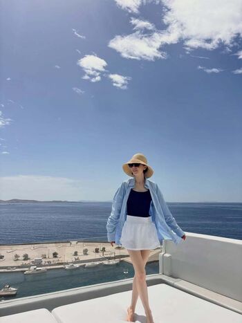 Full leaked Lily collins page private photo